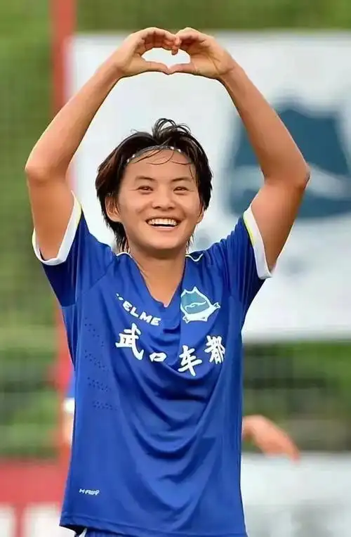 王霜进球中国队女足世界杯迎首胜