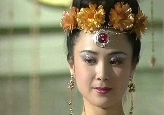 30年前的《封神榜》,傅艺伟难接受戏服暴露,导演为她