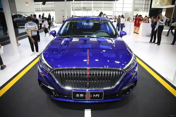 2021天津车展新款红旗h5亮相