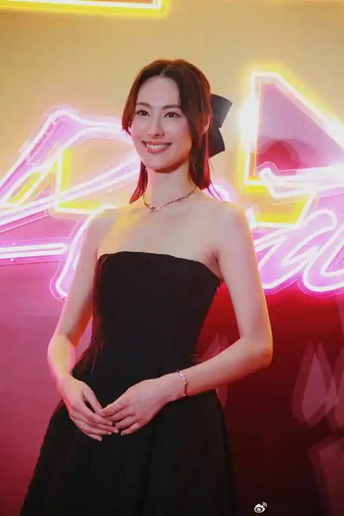 梁洛施罕见发声:他很富有,我很爱很爱他_李泽楷_生活_事业