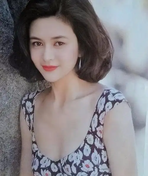 80年代香港颜女星前十位,钟丽缇仅排第十!