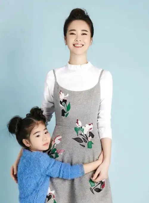 左小青:从体操冠军到嫁大20岁富商离异带娃,姜文捧红,风采依旧