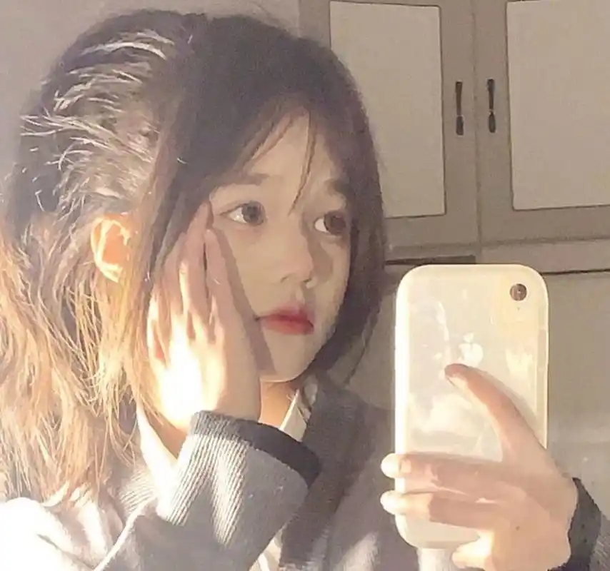 00后的女生都在用的头像