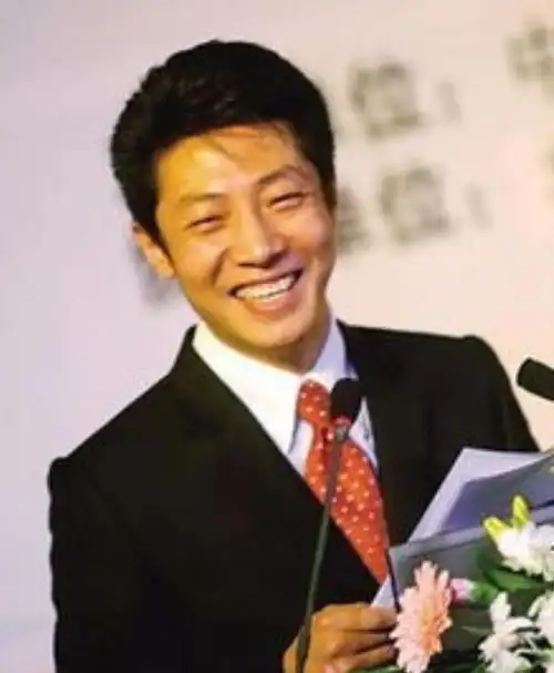 央视一哥撒贝宁否认魅力大,曾为北大校草?年轻时颜值逆天!|李谷一|廖