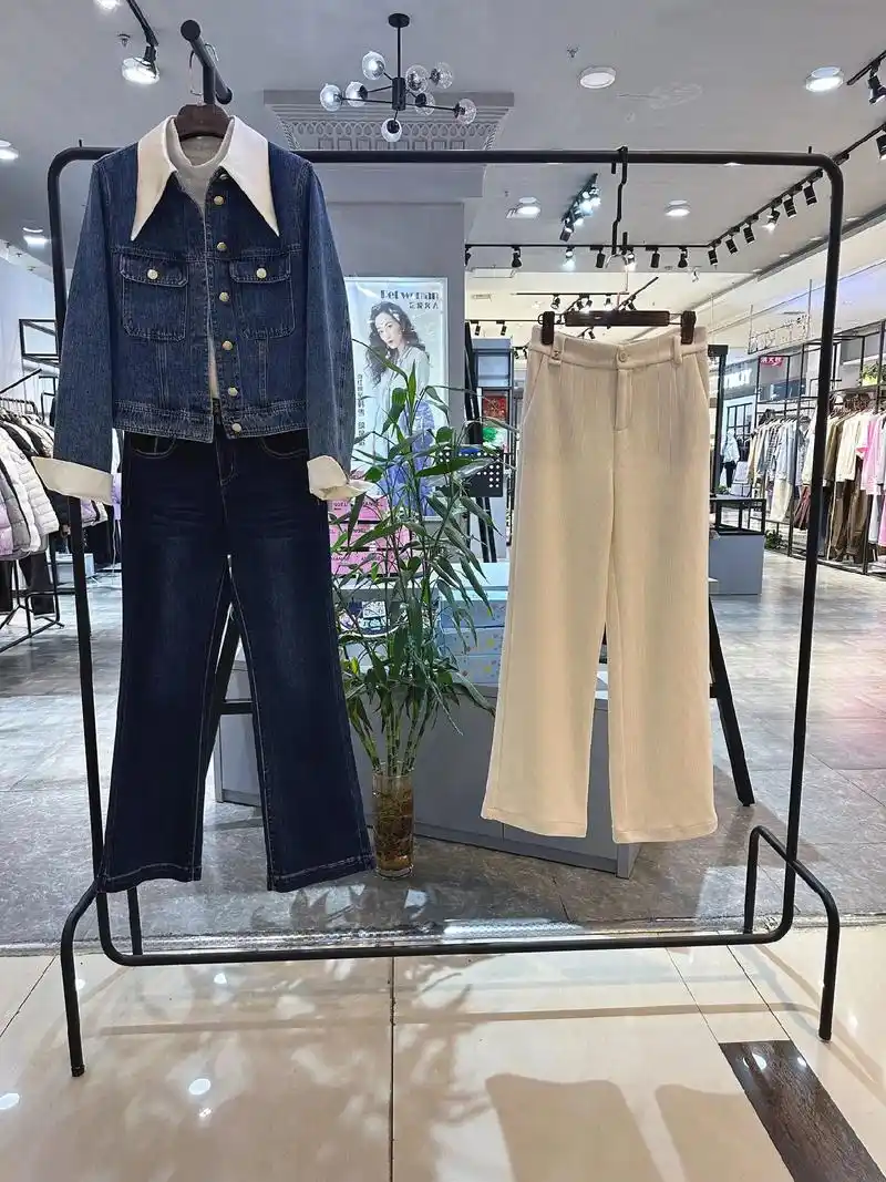 北安市德隆购物中心一楼宠爱女人女装店#同城好店推荐 #服装搭 - 抖音