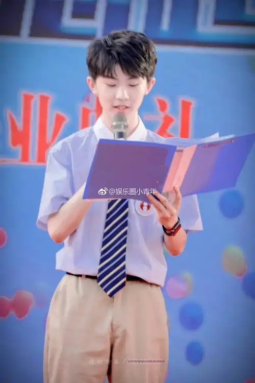 马嘉祺毕业典礼表现超棒啊,唱歌超级好听