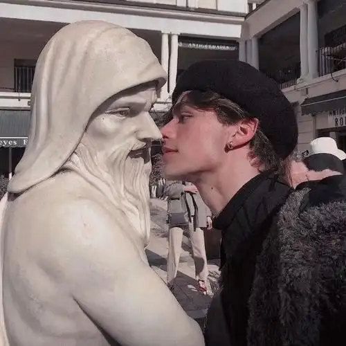 这组男生头像嘎嘎好用!__财经头条