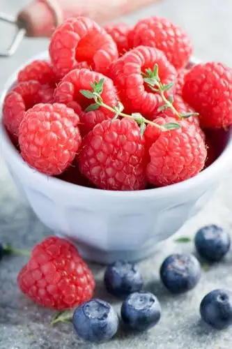 ins风水果唯美图片,水果柿子西梅蓝莓树莓等ins图片