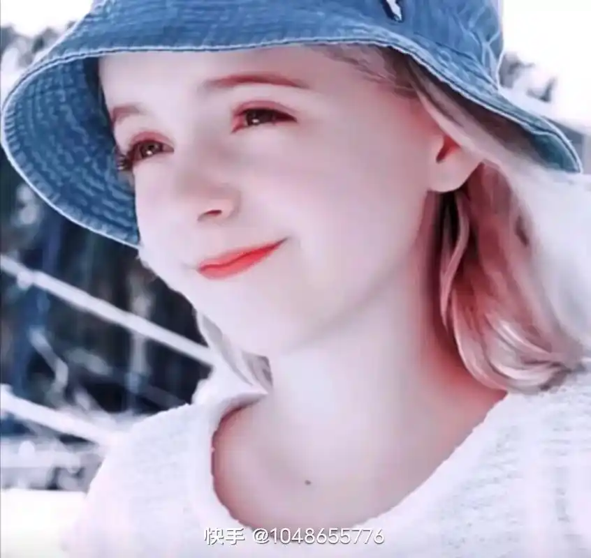 麦肯娜格瑞丝头像 #麦麦成长史 天使吻过的容貌,麦麦小时候 - 抖音