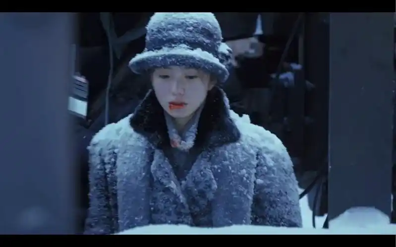 刘浩存|悬崖之上1