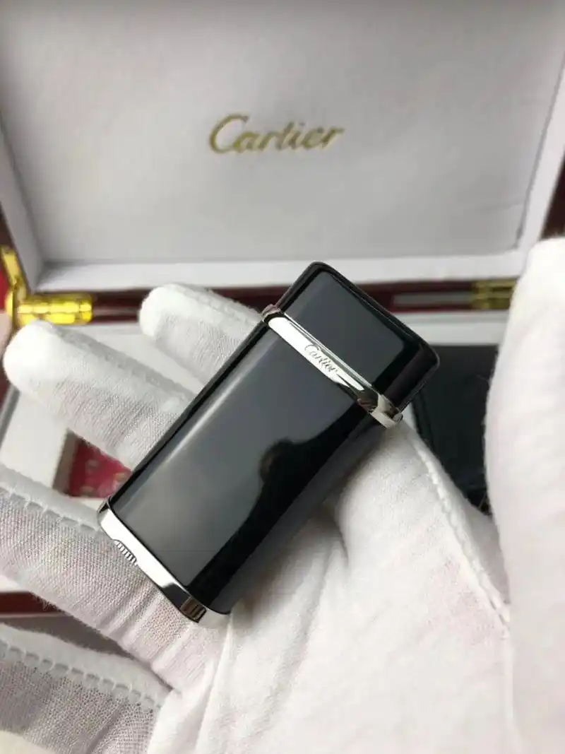 卡地亚经典打火机