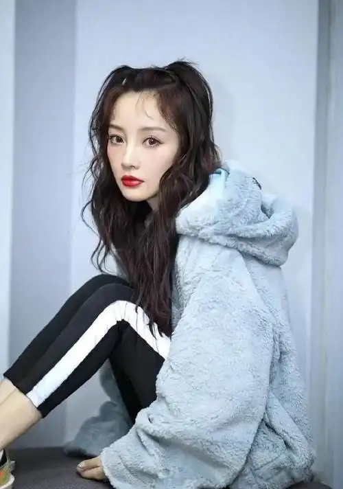 李小璐和pgone亲密视频事件回顾pgone深夜发文称自己累了