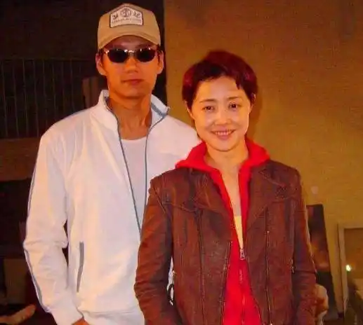 53岁刘蓓感情坎坷,三婚再嫁前夫,继子是当红男星张若昀_张黎_婚姻