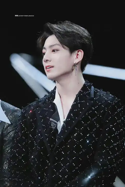 田柾国帅气满分##田柾国黄金忙内