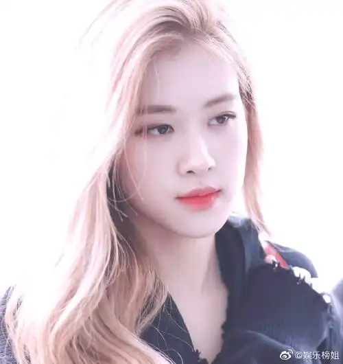 朴彩英素颜状态