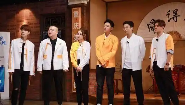 却看上去差了2轮都不止,有种爸爸跟女儿的画面感,也是没谁了,迪丽热巴