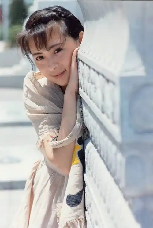 刘佳演黑三角成名荧屏上的坚强母亲生活中的贤妻良母