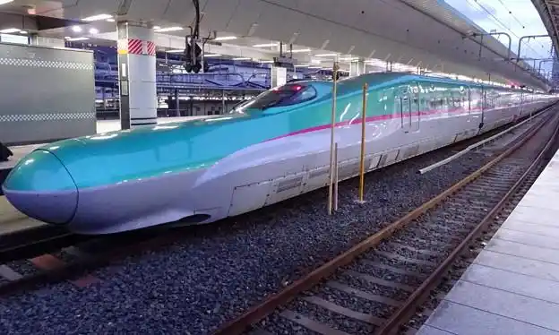 jr东日本东北新干线e5系はやぶさ