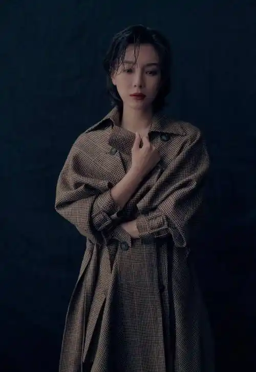 原创陈数在霸气女强人和温婉小女人间任性切换只需要一支口红