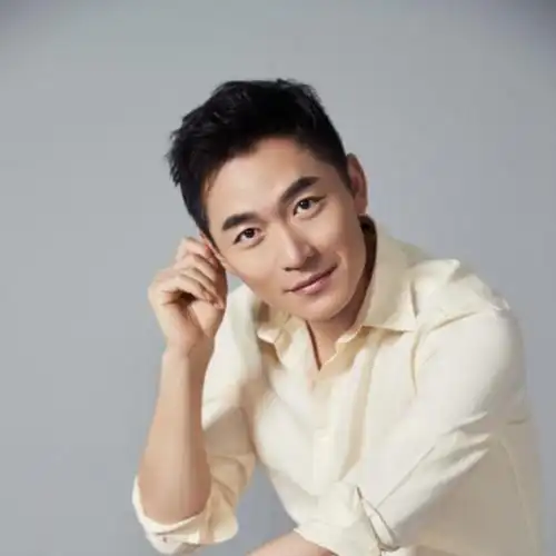 朱泳腾朱泳腾,原名朱磊,中国内地男演员,1976年出生于上海市,1995年考