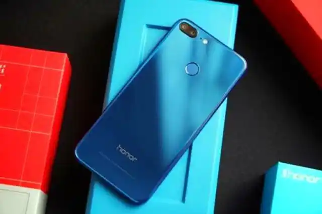 荣耀10青春版正式发布!价格1399元起!值不值得买?看完就知道