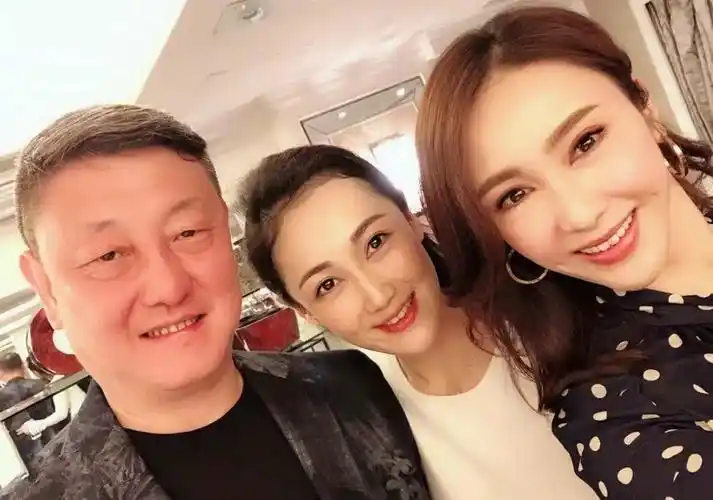 回顾著名歌手韩磊一家四口其乐融融就是儿子让我头痛