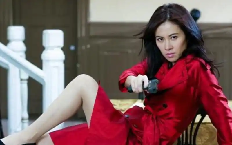 【刘老师】逆天吐槽打仗之前要先涂ysl的玛丽苏抗日神剧《青春烈火》