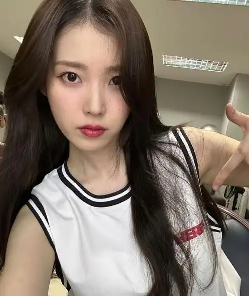 iu##李知恩