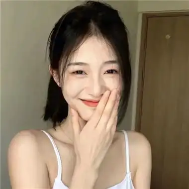 时尚,她们拥有清纯和清新的气息,如果喜欢这种类型的女生头像一定不要