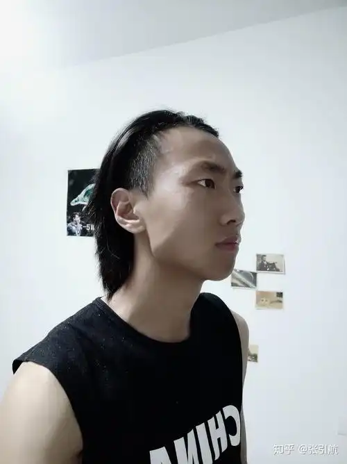 男士留长发两边要剃吗