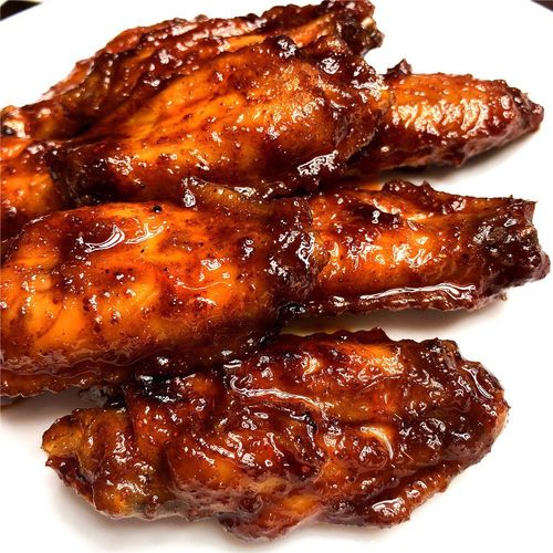 蒜香辣味可乐鸡翅甜辣味不喜勿拍中实物是对半切开的冷吃肉纯手工