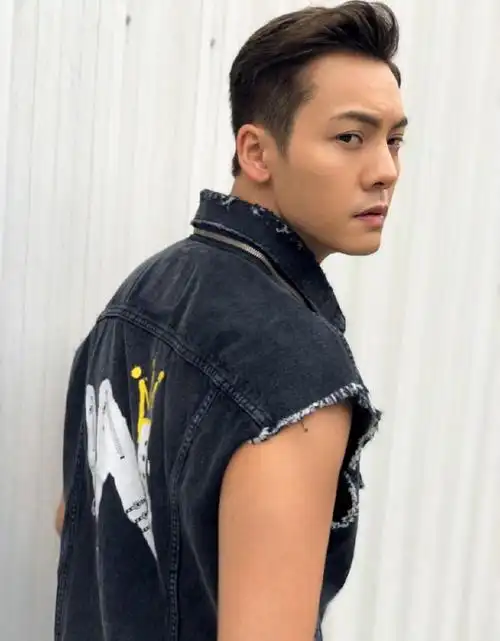 180男生怎么穿最帅何不看看33岁陈伟霆个性独立的天蝎座穿搭