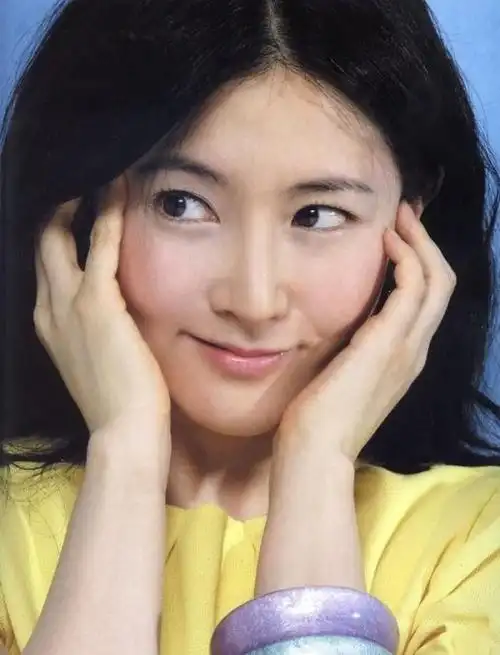 李英爱素颜照曝光!30年前惊艳旧照再度疯传,被封国宝级美女