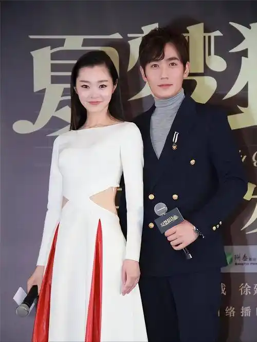 2016年,宋轶和朱一龙合拍了一部电视剧,在电视剧里有一个两人牵手的