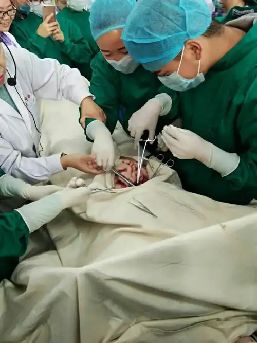 16护理5班,外科模拟手术美篇