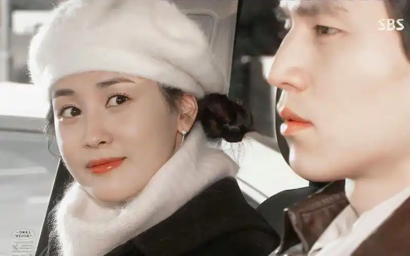 下雪天就是周幼琳的生日 || 《我的女孩》甜系韩剧51套穿搭