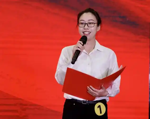 奥体中心举行庆祝建党100周年演讲比赛