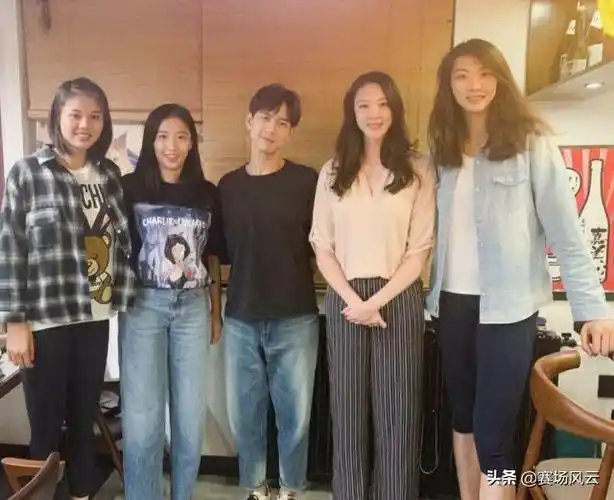 女排国庆假期忙女排大电影紧张拍摄魏秋月缺席或因有孕在身