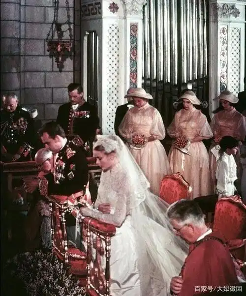 全球最美王妃格蕾丝凯莉与摩纳哥雷尼尔三世世纪婚礼