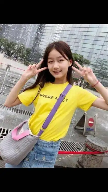被全网禁止整容,如今16岁变化太大|记者|纪姿含|娱乐圈|小公主|华语