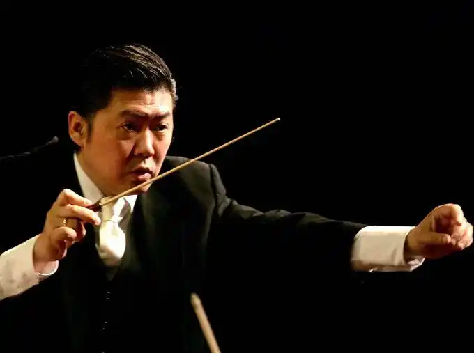 余隆将登太庙 执棒古典乐章