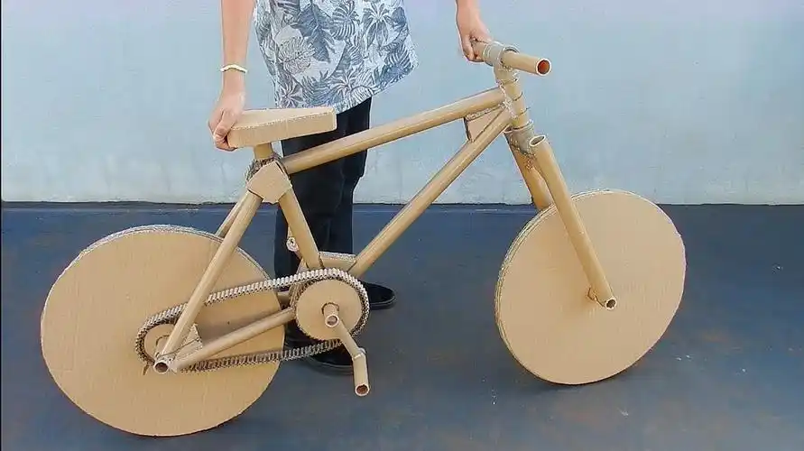 纸板自行车