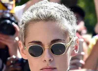 个性女生超短发寸头发型