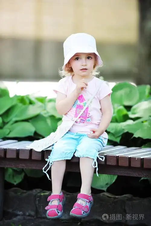 小妞儿妞妞小女子