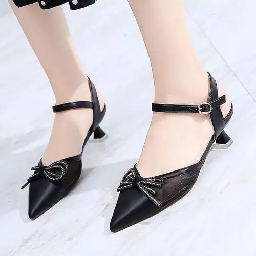 610215头层牛皮时尚潮款女士凉鞋真皮细跟搭扣时装单鞋女鞋