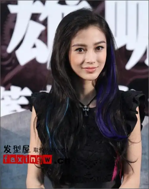 angelababy最新多色挑染发造型 显另类狂野高贵感