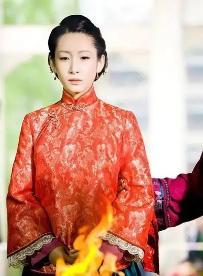 秦海璐冬雪演绎民国旗袍