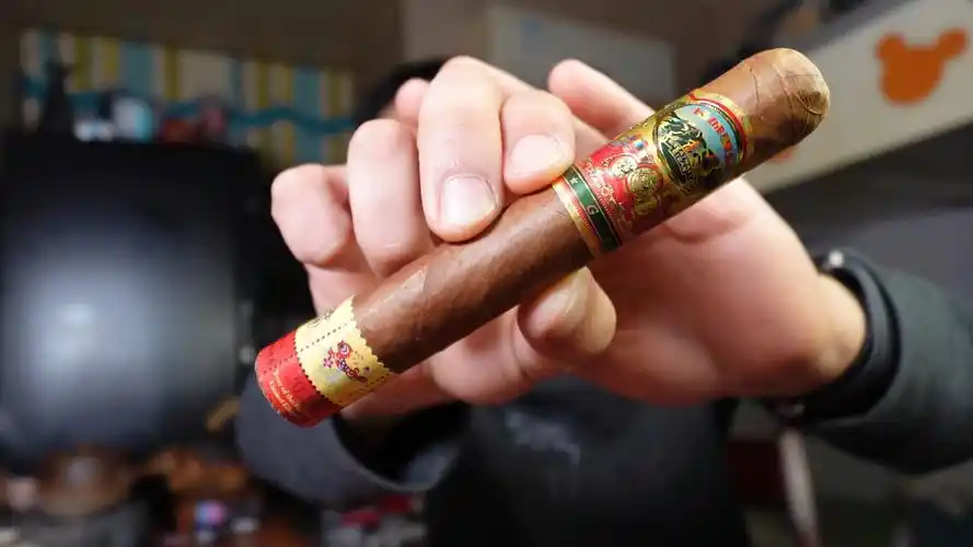 雪茄寻找国货之光-长城雪茄兔年生肖限量