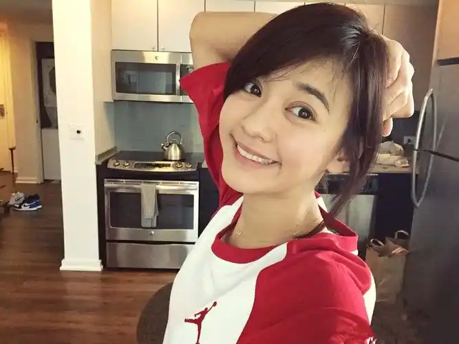 回顾"元气少女"陈意涵,有47任男友,为何偏偏嫁给"丑男"?