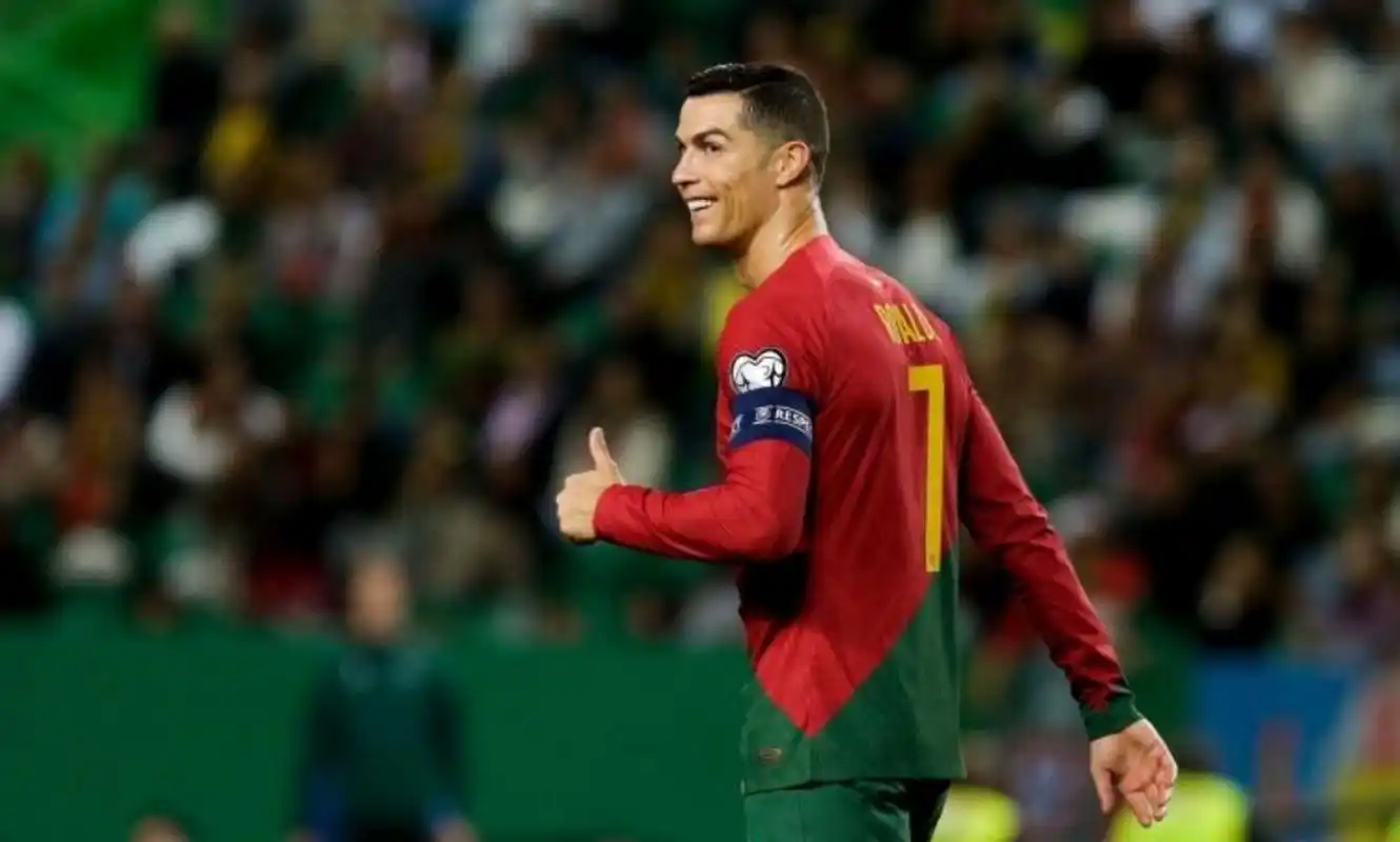 欧洲杯预选赛外围赛j组第5轮,紫衣军团葡萄牙客场挑战斯洛伐克,38岁